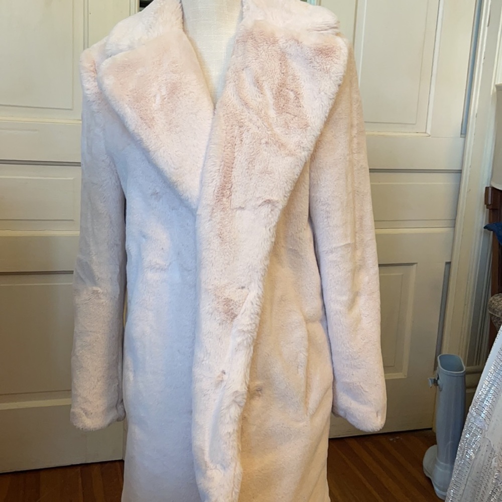 Pink coat - Picture 2 of 5